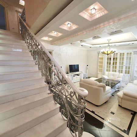 Роскошная Двухуровневая Квартира Luxurious Duplex Apartment Yerevan Exterior photo